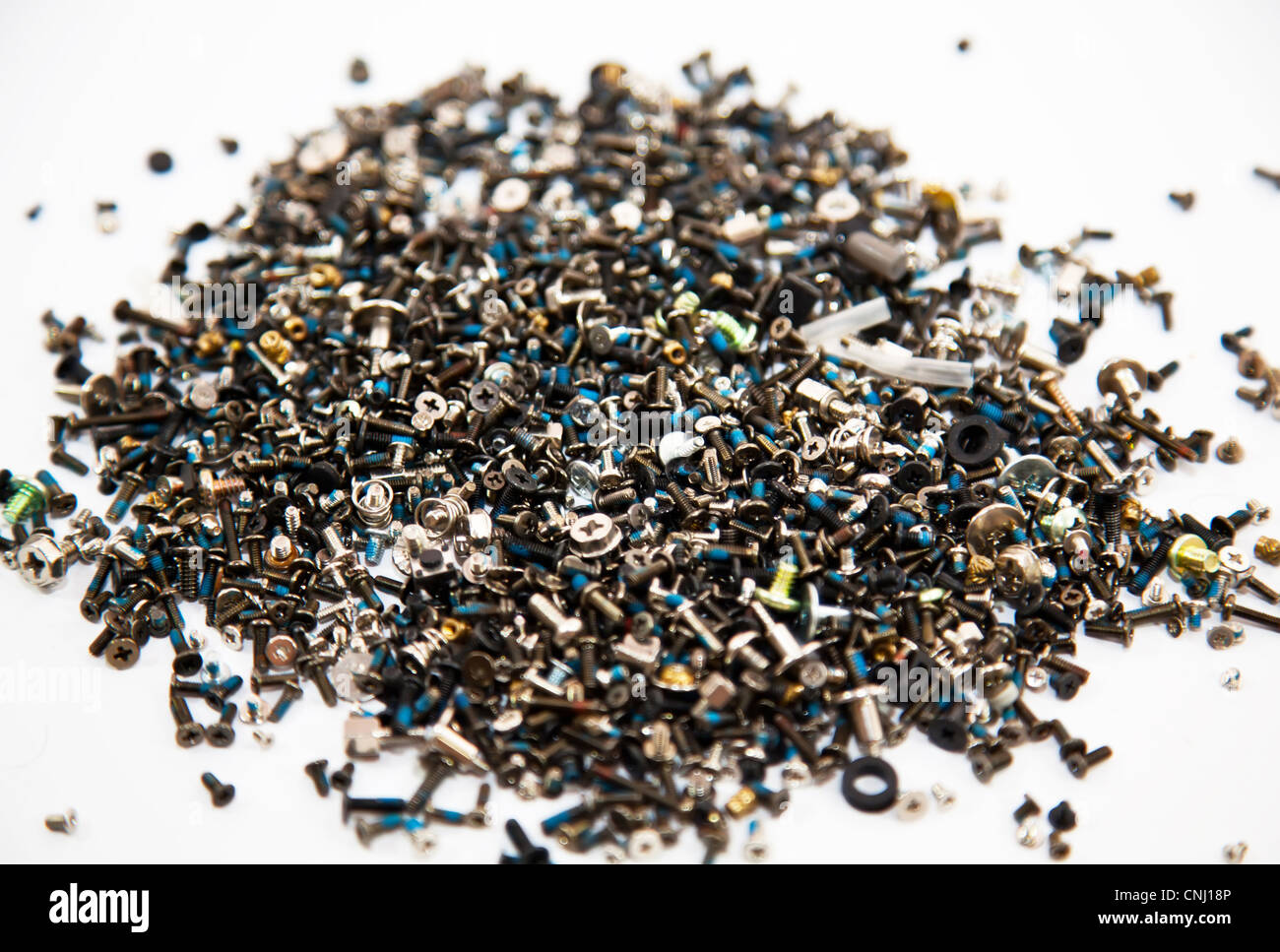 Schrauben und anwendet auf dem weißen Hintergrund Stockfoto