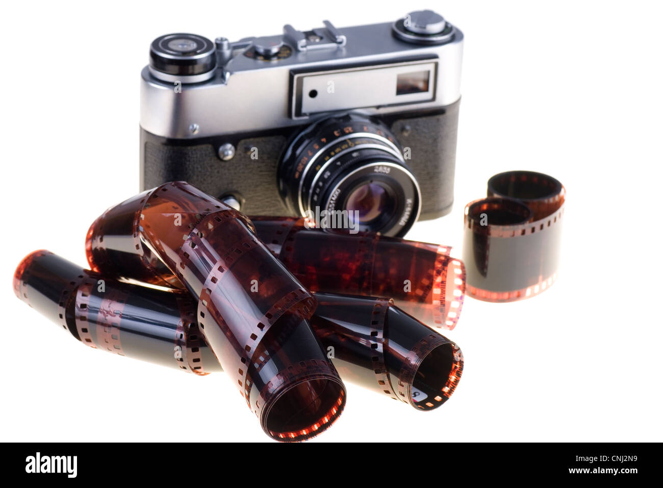 Farbnegativfilm und Vintage-Kamera Stockfoto