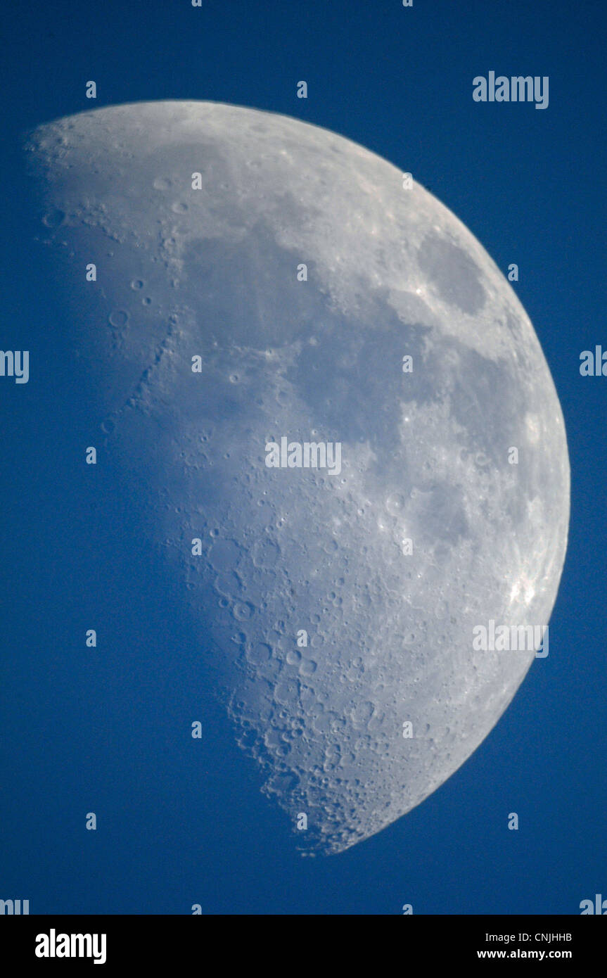 Der Mond von der Erde aus fotografiert. Stockfoto