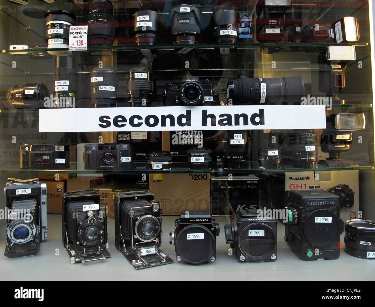 Second Hand-Kamera-Shop München Stockfotografie - Alamy