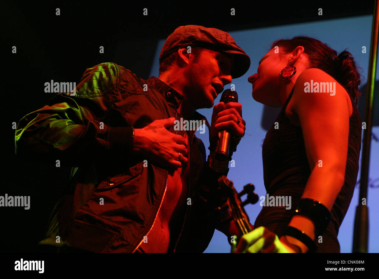 Konzert der Tschechischen Sängerin Samer Issa im Sasazu Club in Prag, Tschechien. Stockfoto