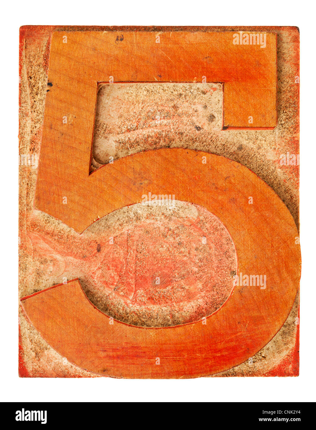 Nummer fünf - isolierte Buchdruck drucken Block von roter Tinte befleckt Stockfoto