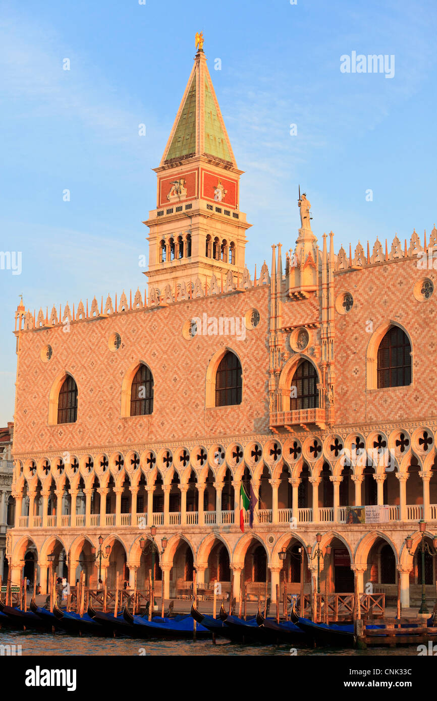 Bell Tower, Piazza San Marco, Venedig, Canale Grande Tour Europa Stockfoto