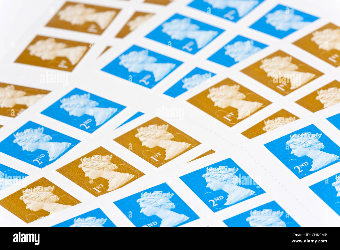 Royal Mail Briefmarken in erster und zweiter Klasse Stockfoto
