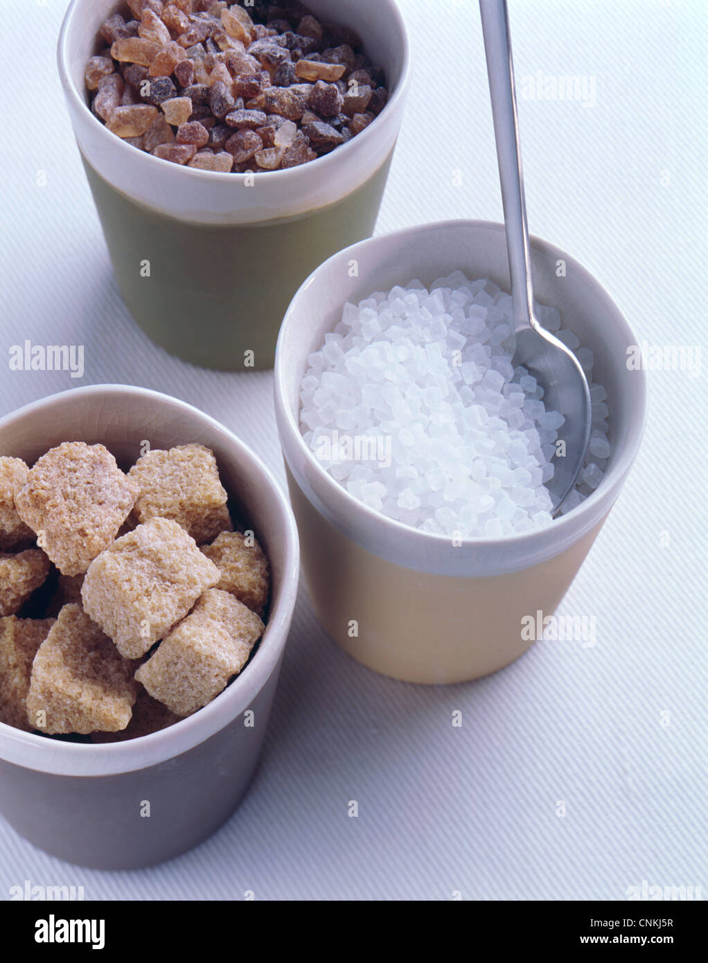 Verschiedene Zucker: Rohzucker, weißen Zucker und braunen Zucker Stockfoto