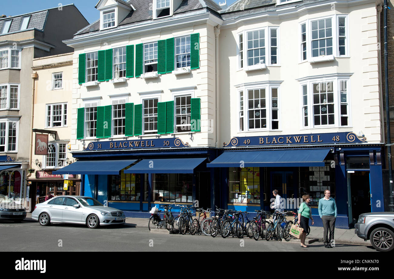 Blackwell es berühmten Buchhandlung an der Broad Street Oxford England Stockfoto