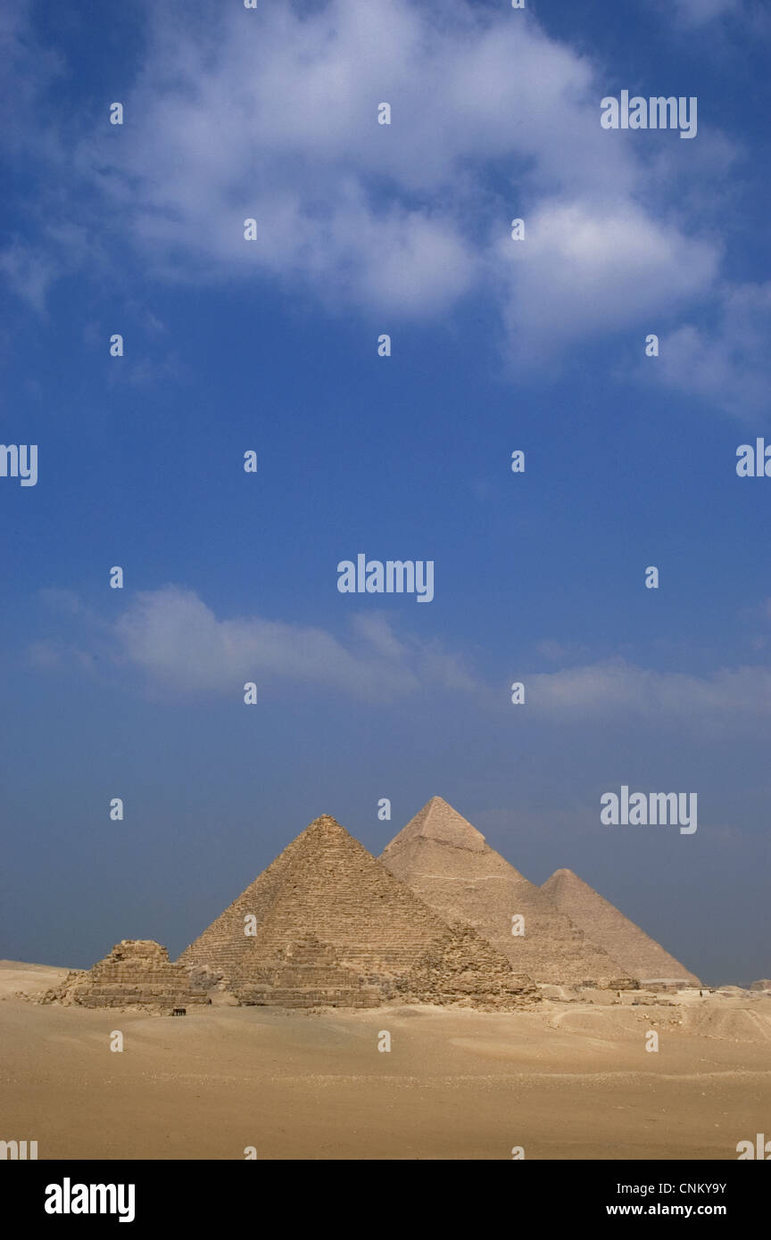 Ägypten. Die Pyramiden von Gizeh. Pyramide von Cheops oder Cheops Pyramide von Khafre oder Chephren und Mykerinos oder Mykerinos-Pyramide. Stockfoto