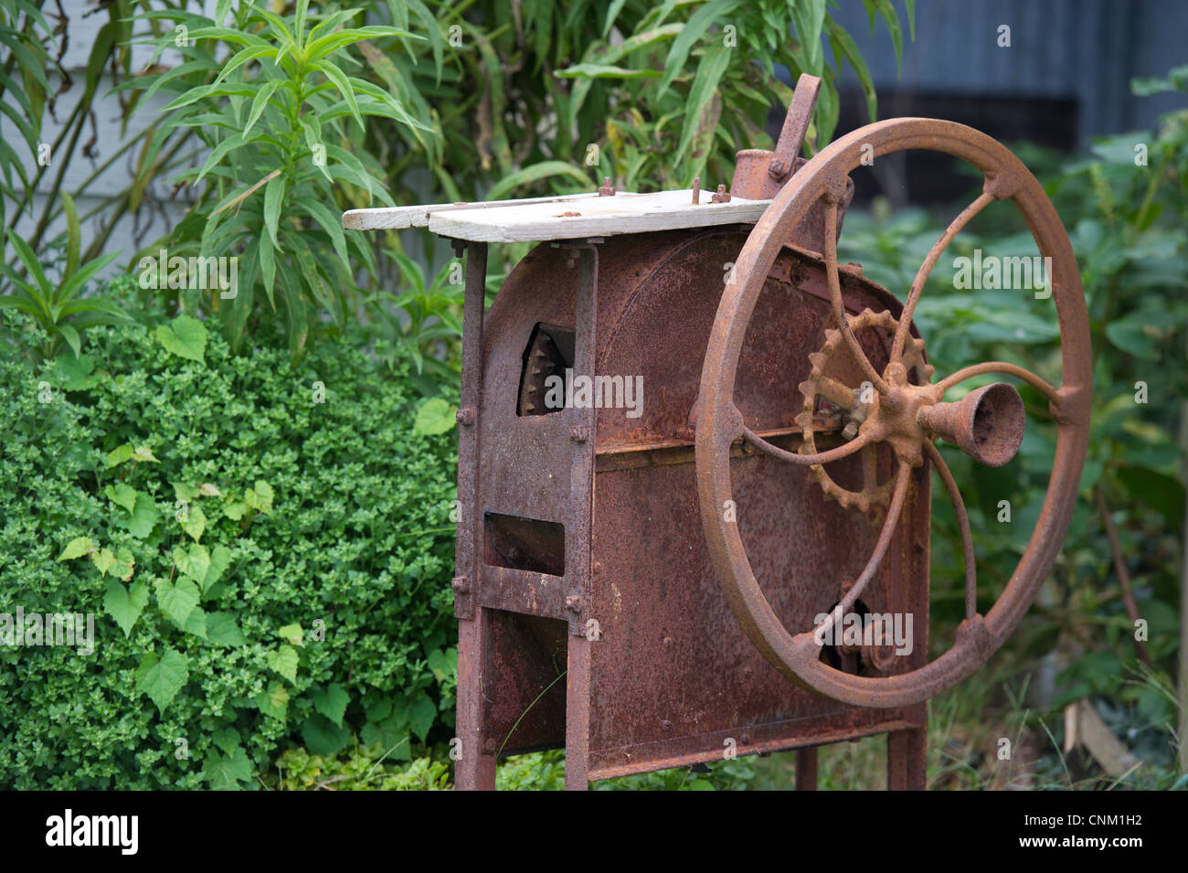 Alte landwirtschaftliche geräte Fotos und Bildmaterial in hoher