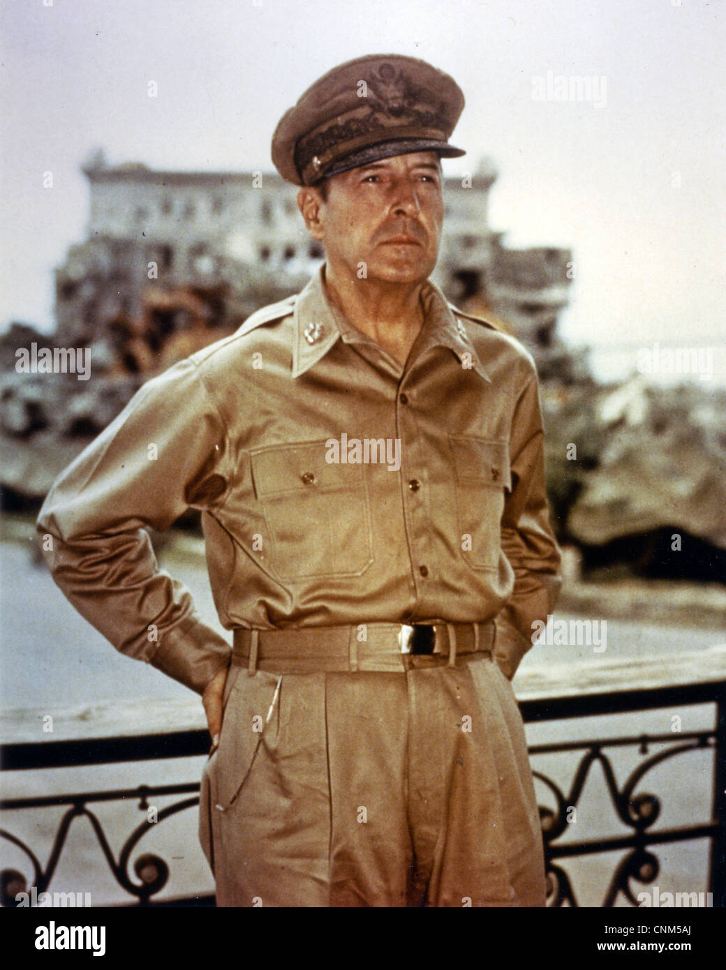 DOUGLAS MacARTHUR (1880-1964) amerikanische Armee Feldmarschall in Manila, Philippinen, 2. August 1945 Stockfoto