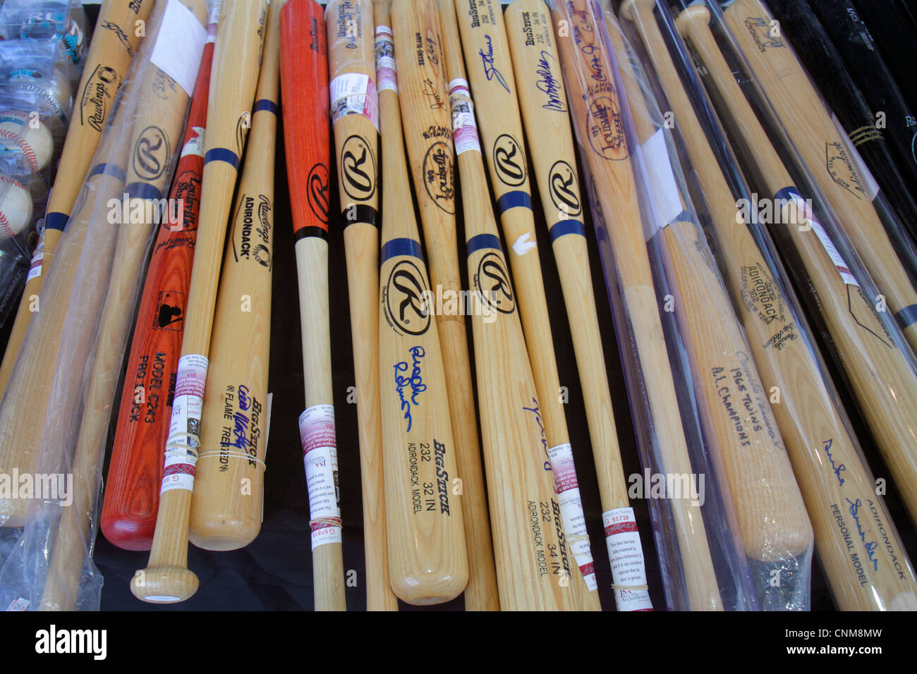 Miami Florida, Little Havana, Marlins Park, neues professionelles Baseballstadion, Ballpark, Major League, Fanfest, offenes Haus, signierte Fledermäuse, signiert, collectibl Stockfoto
