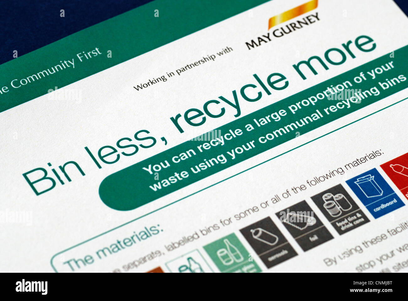 Gemeinderat verweigern recycling Broschüre, die Menschen ermutigen, "bin weniger und mehr recyceln" Stockfoto