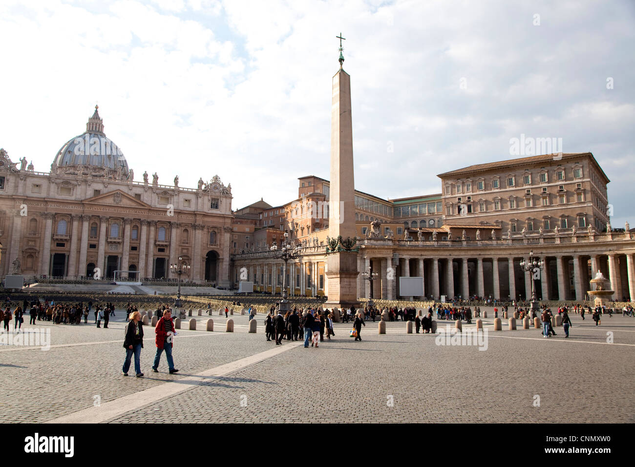 Blick auf die Stadt von Rom mit Gebäude, Denkmäler, Kunst. Roma, Italia
