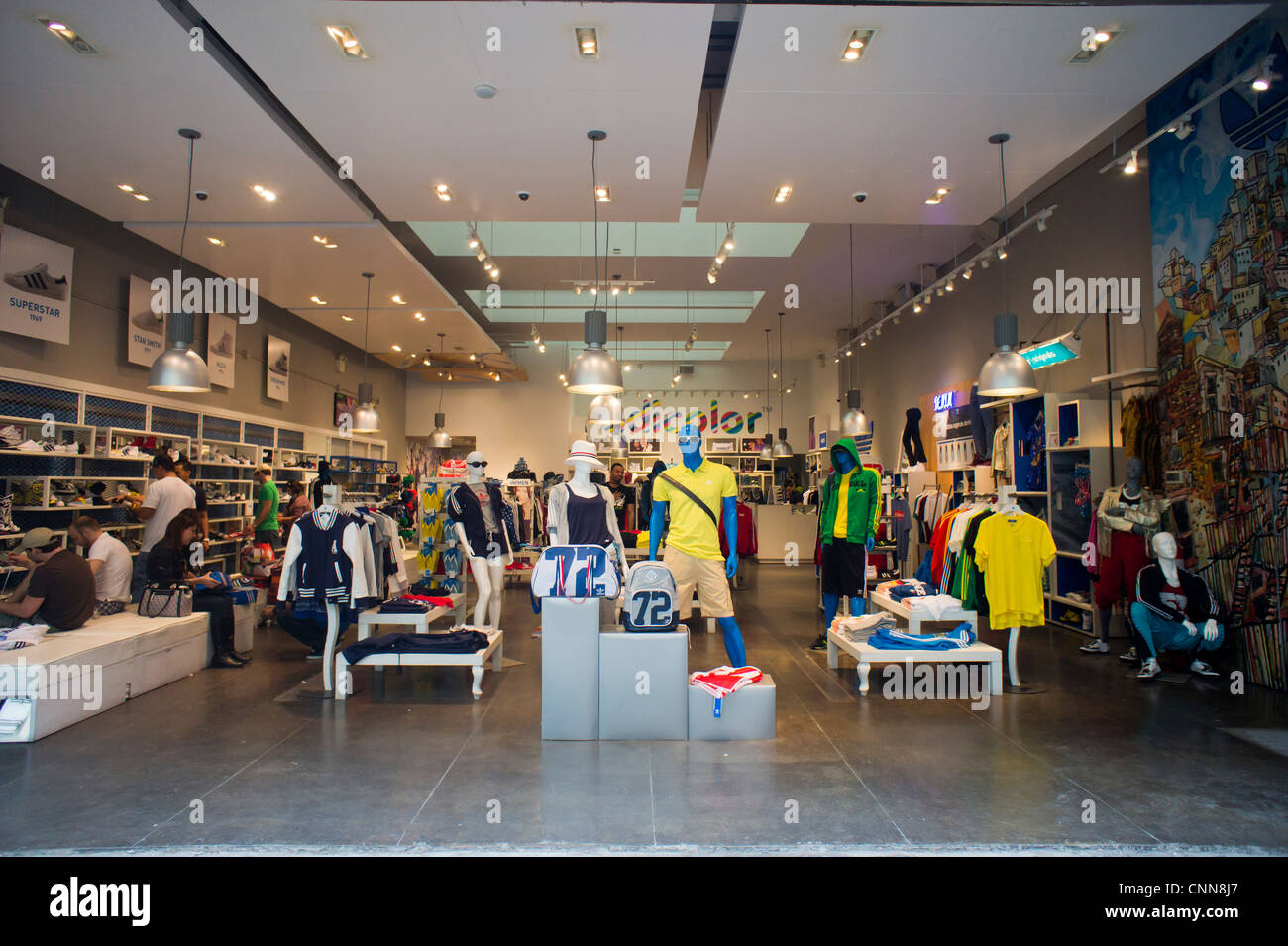 Adidas Store in Soho in New York wird auf Sonntag, 15. April 2012 gesehen. (© Richard B. Levine) Stockfoto