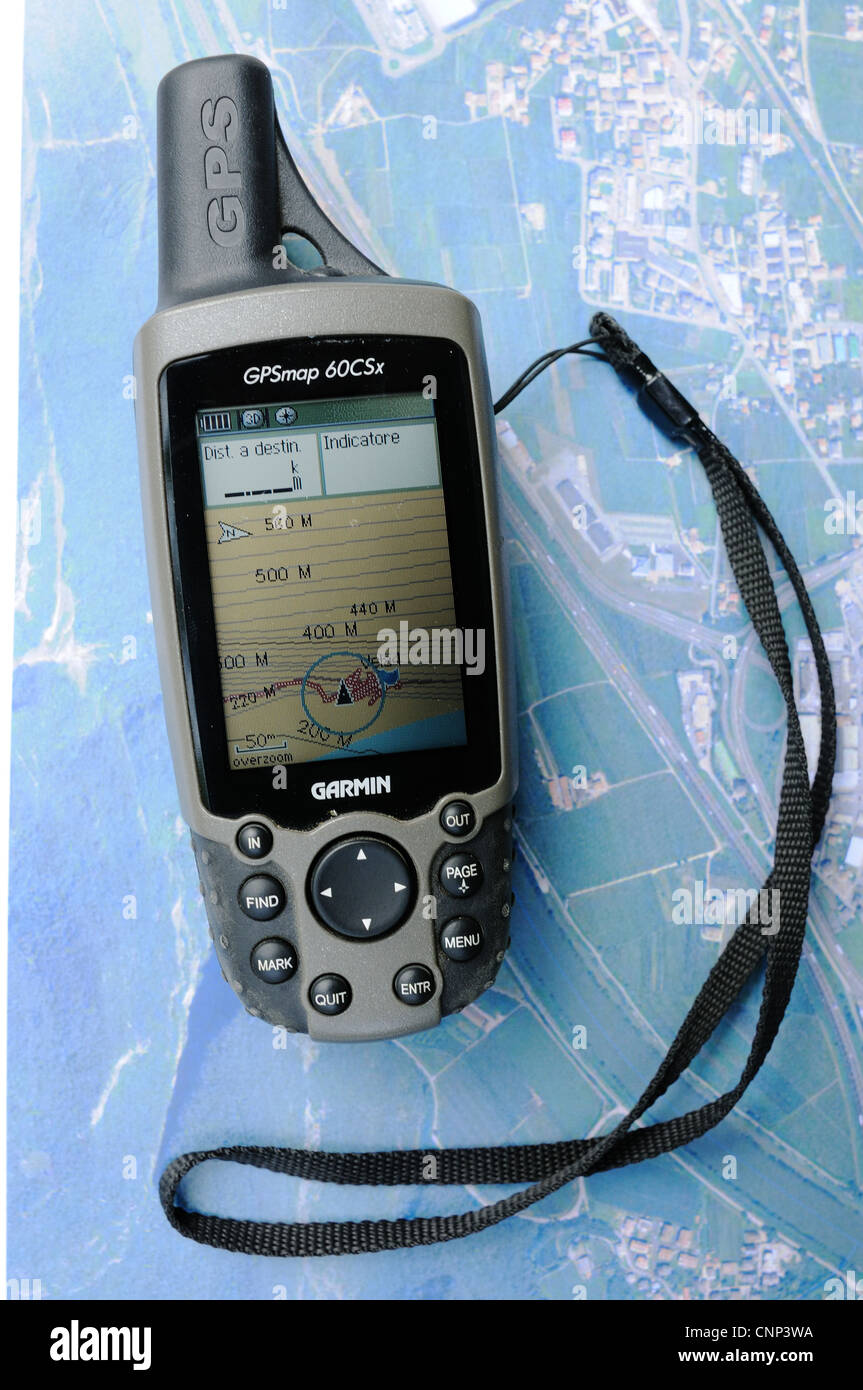 GPS-Gerät über Satellitenbild, Italien, april Stockfoto