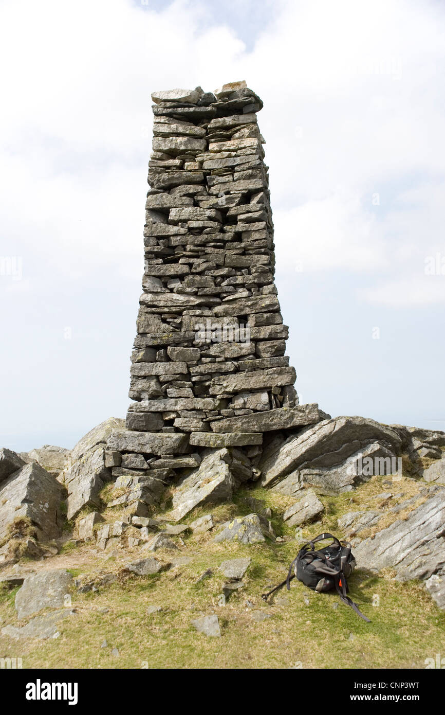 Obelisk auf Nantlle Ridge in Snowdonia in Nord-Wales Stockfoto