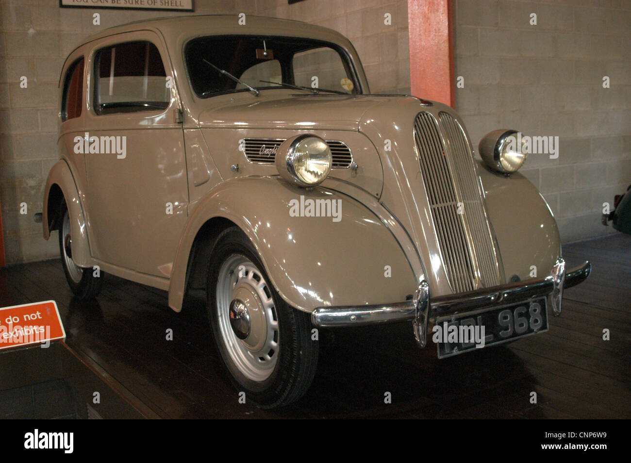 Ford Anglia E494A (1949) produziert durch Ford Motor Co. Ltd., Dagenham, Essex, England. National Motor Museum Beaulieu, UK. Stockfoto