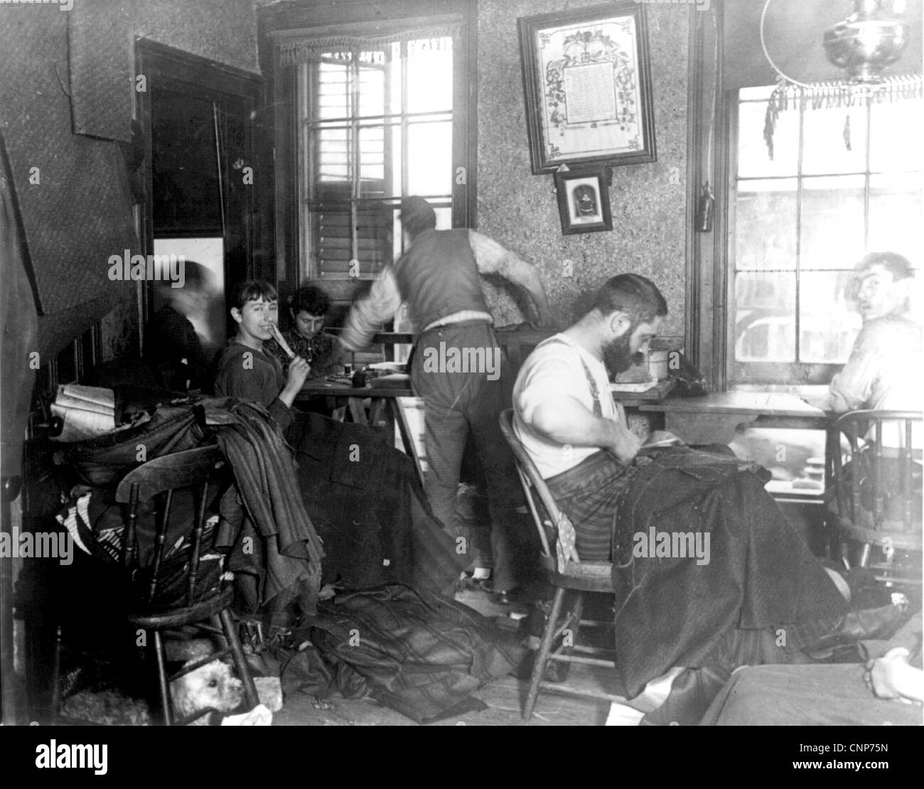 NEW YORK SWEATSHOP auf Ludlow Road, NY, ca. 1905 Stockfoto