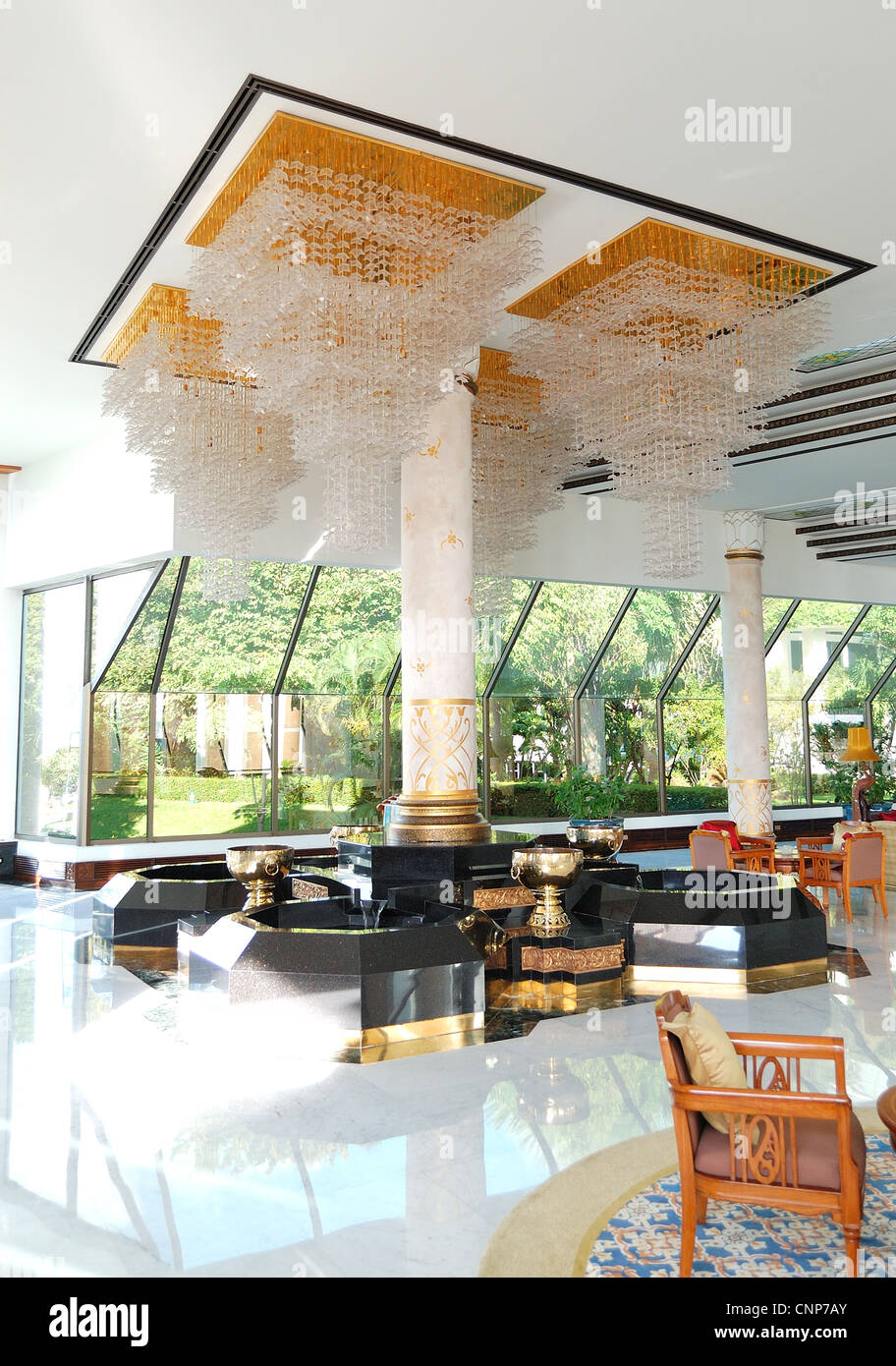 Der Glanz in der Lobby des Luxushotels, Pattaya, Thailand Stockfoto