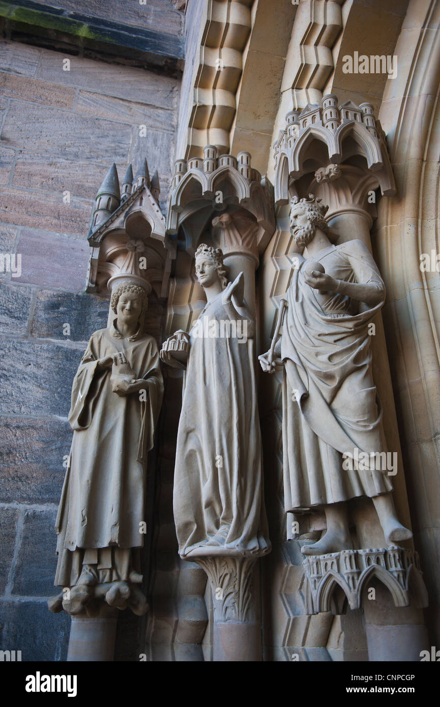 Innenraum der St. Peter und St.-Georgs-Kathedrale in Bamberg, Deutschland. Stockfoto