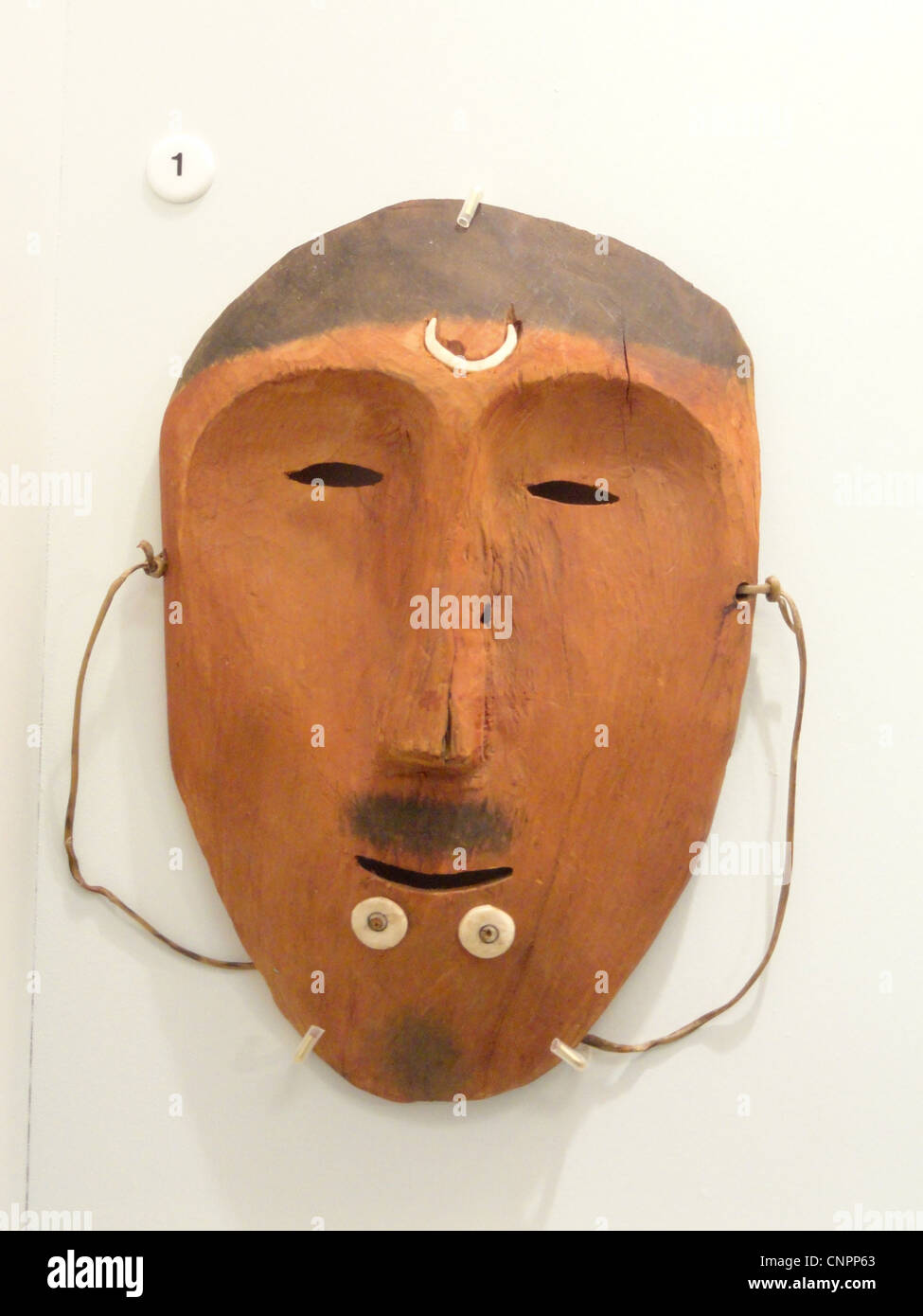 Tanz-Maske, Bering gerade Eskimo, erworben 1909 - Indianer Sammlung - Peabody Museum der Harvard University Stockfoto