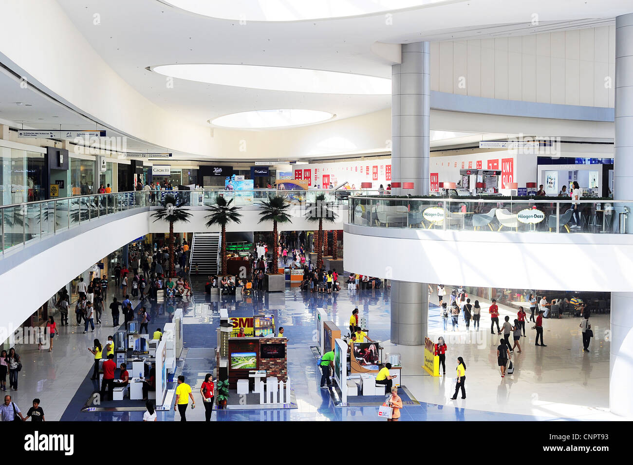 SM Mall of Asia (MOA) ist ein Einkaufszentrum in Manila. Stockfoto