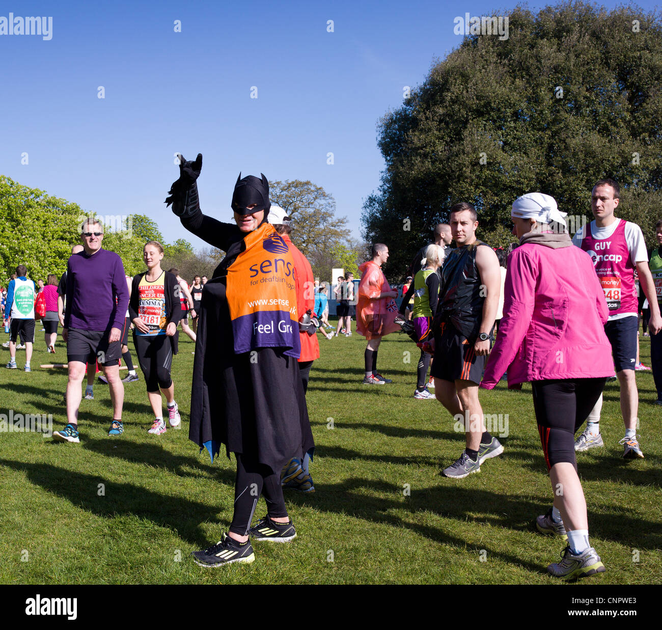 Virgin London Marathon 2012 Liebe Läufer, 09:35 Red starten Greenwich Park London Sinn Charity UK Stockfoto