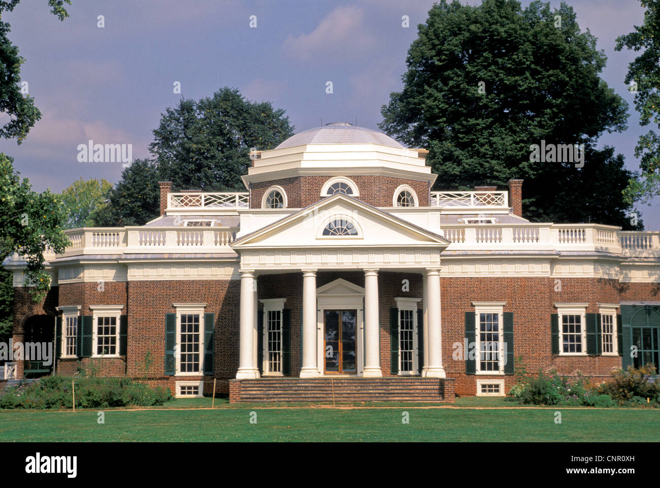 Monticello-Plantage, Heimat von Präsident Thomas Jefferson, zeigt die Spalten und die Kuppel der West-Front Stockfoto