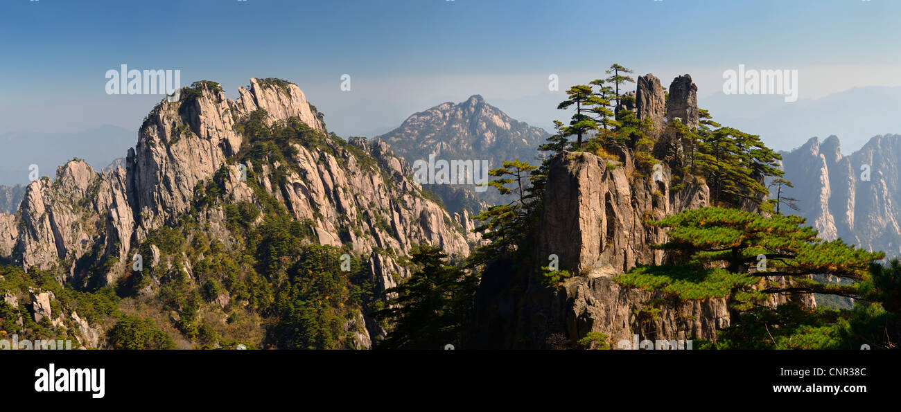 Panorama der guinyin Peak und stalagmit Schleifring am Osten meer Gelber Berg huangshan China Stockfoto