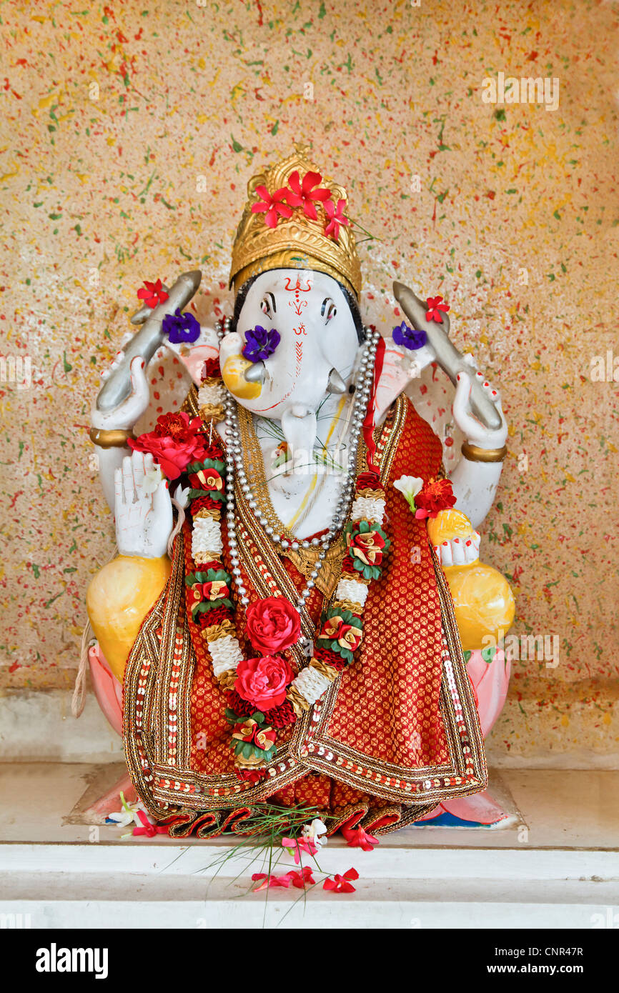 Ganesh hindu Idol am Dhatva Tempel verehrt von den Hindus als ein Gott der Remover von Hindernissen Stockfoto