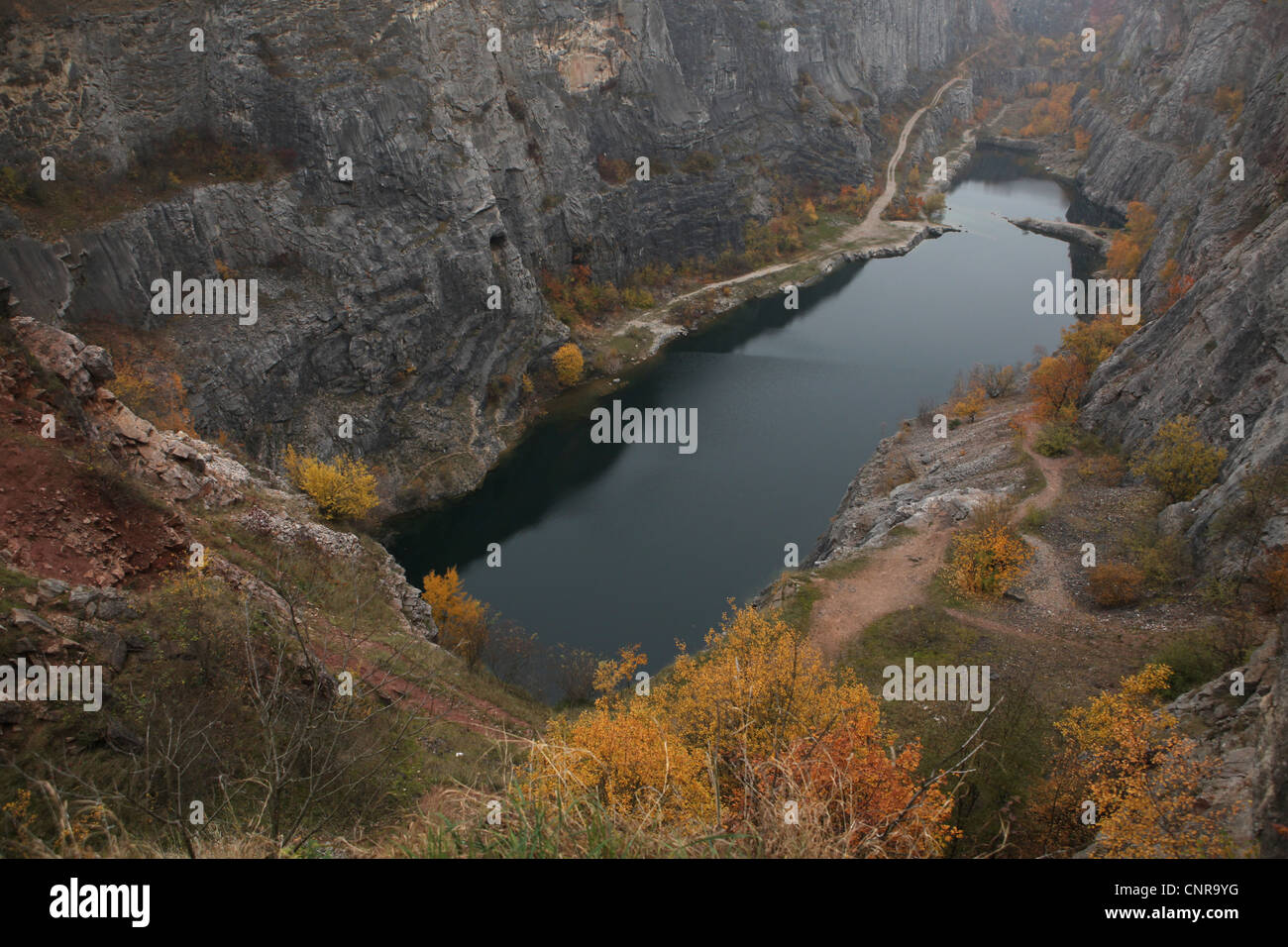 Velka Amerika oder großen Amerika. Verlassene Kalksteinbruch in der Nähe von Morina Dorf in Mittelböhmen, Tschechien. Stockfoto