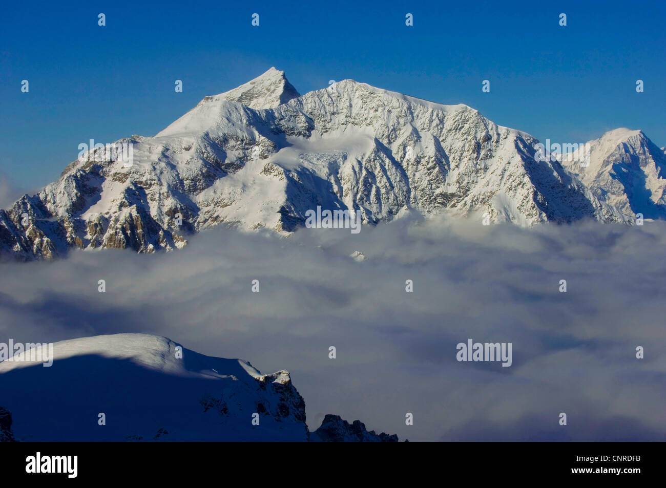 Mont Pourri und Mont Blanc, gesehen von oben von Tignes Ski resort, Frankreich, Savoie, Alpen Stockfoto