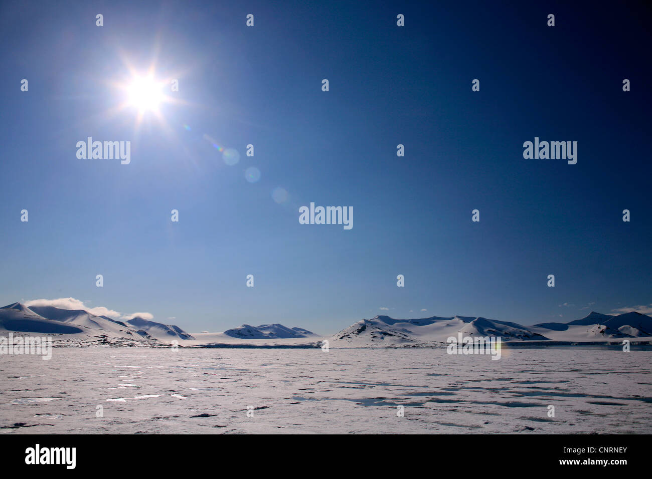 Sonne über Spitzbergen, Norwegen, Spitzbergen, Hornsund Stockfoto