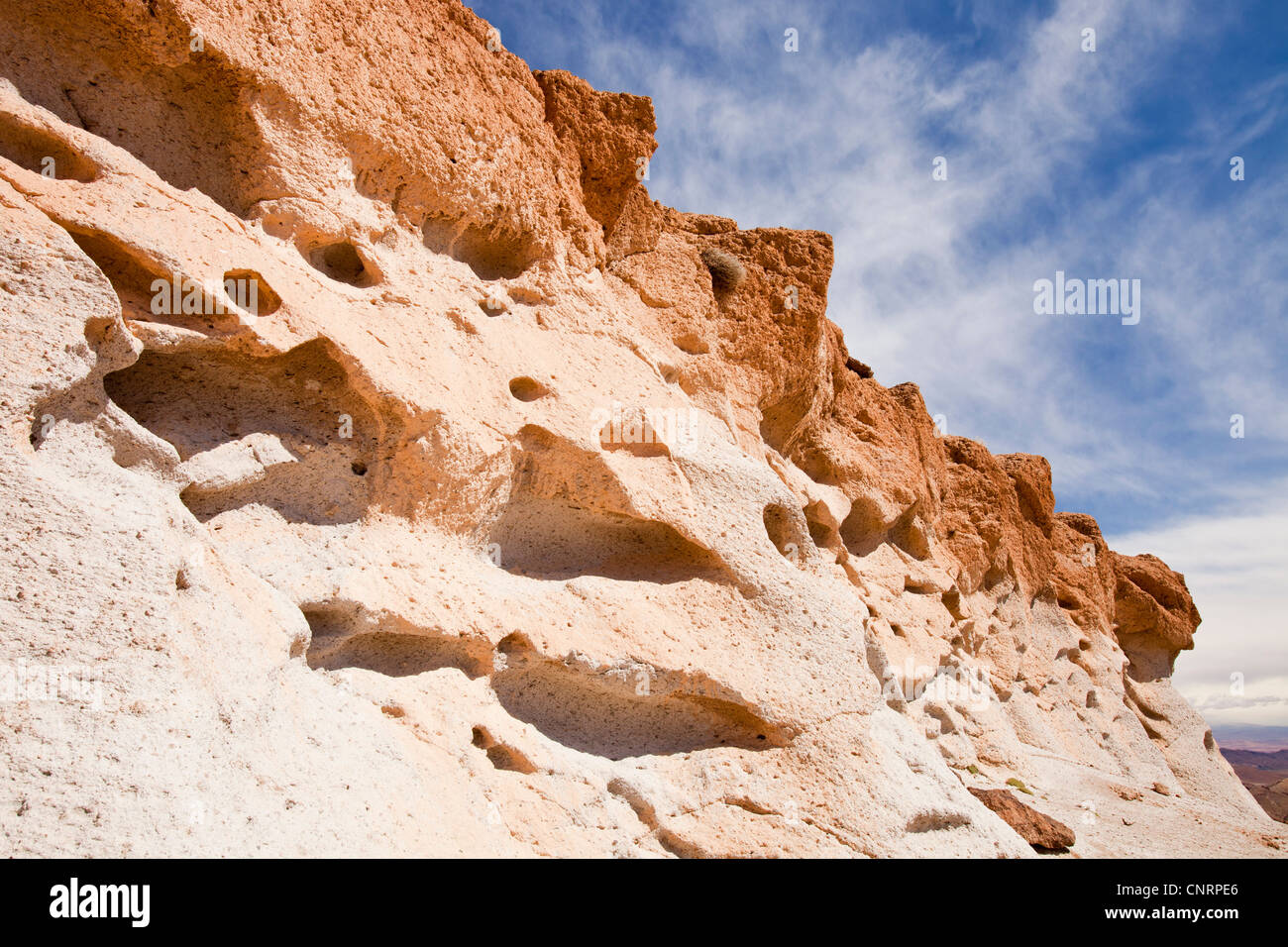 Ausgewaschene Felsformationen in der Nähe von Jebel Sirwa im Anti-Atlas-Gebirge in Marokko, Nordafrika. Stockfoto