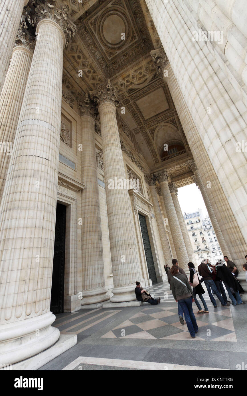 Touristen im Pantheon, Paris, Frankreich Stockfoto