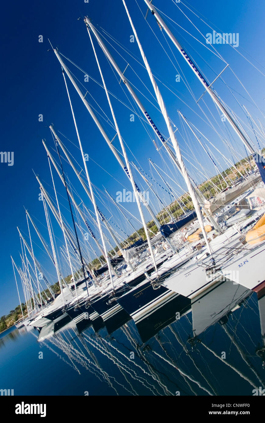 Segelboote im Hafen Sibenik, Kroatien, Dalmatien, Sibenik Stockfoto