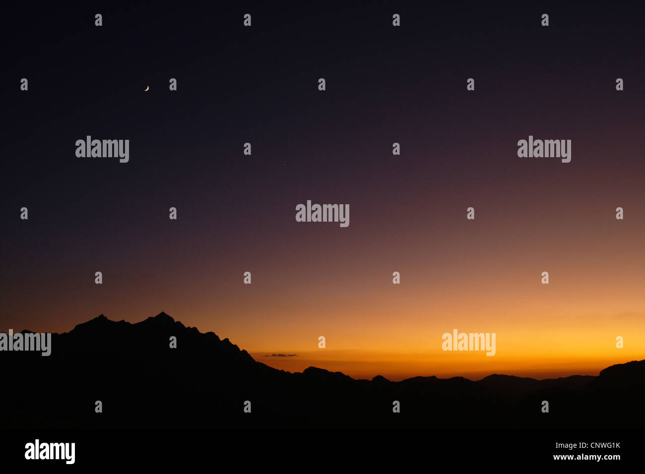 Abend-Silhouette des Mount Catherine gesehen vom Berg Sinai, Ägypten, Sinai Stockfoto