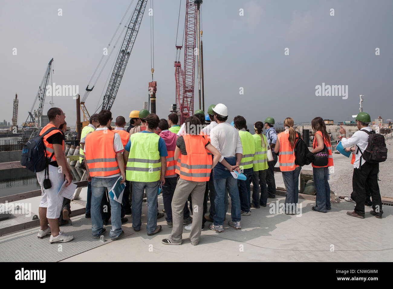 Studenten besuchen eine Baustelle in Venedig, Italien, Europa Stockfoto