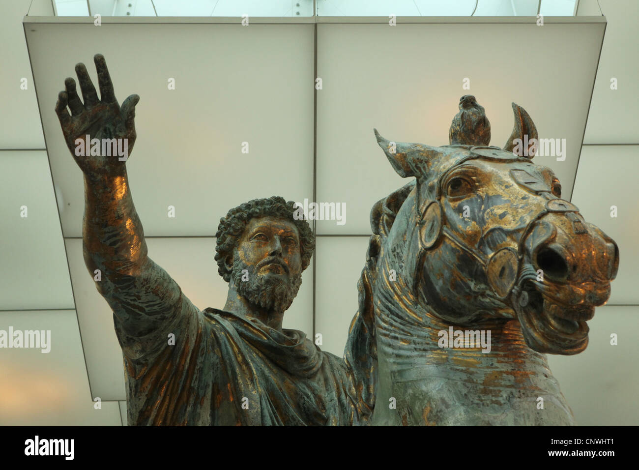 Reiterstatue des Marcus Aurelius in den Kapitolinischen Museen in Rom, Italien. Stockfoto