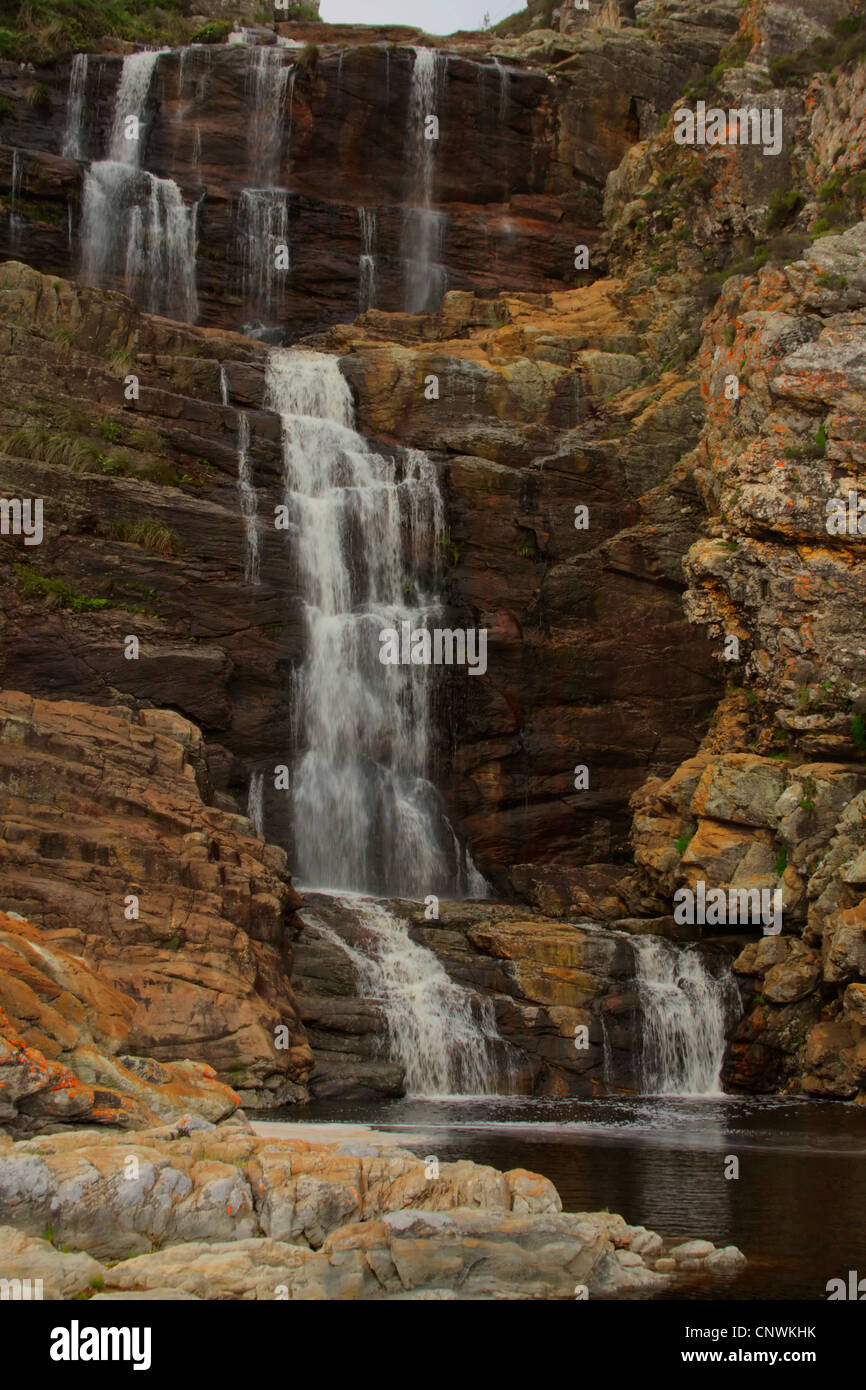 Wasserfall im Otter trail, Western Cape, Südafrika-Tsitsikamma-Nationalpark, Storms River Mouth Stockfoto