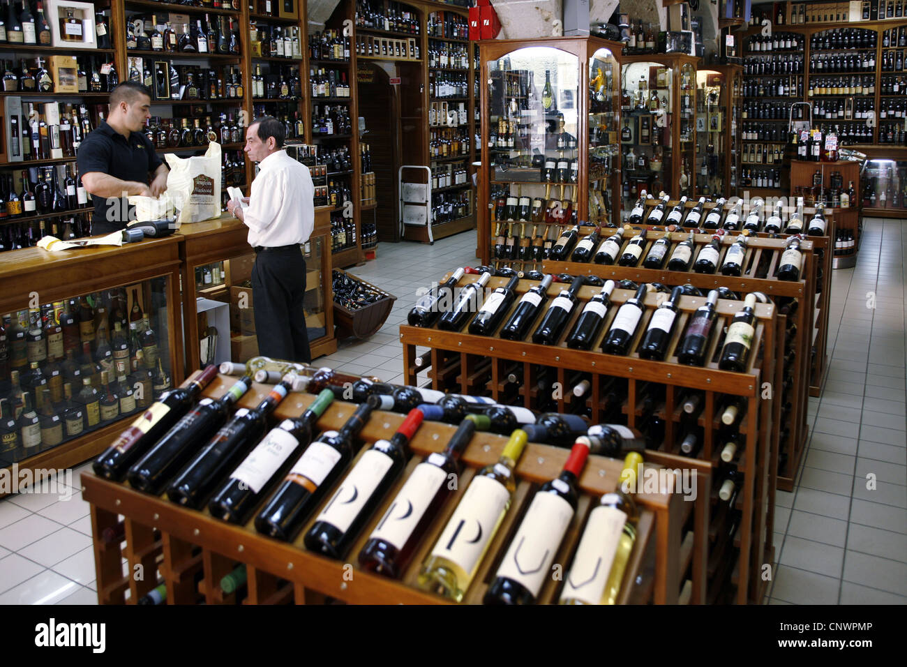 Wein Shop Garrafeira Nacional, Rua de Santa Justa 18, Lissabon, Portugal Stockfoto