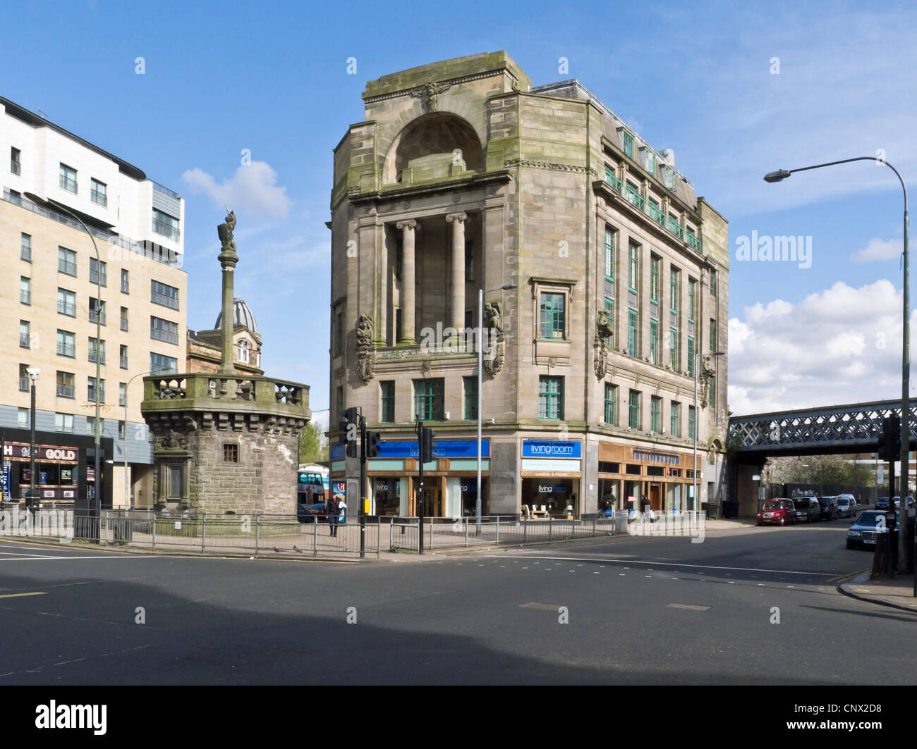 Der Mercat Cross und dem Mercat Building in Gallowgate von Glasgow Cross im East End von Glasgow. Stockfoto