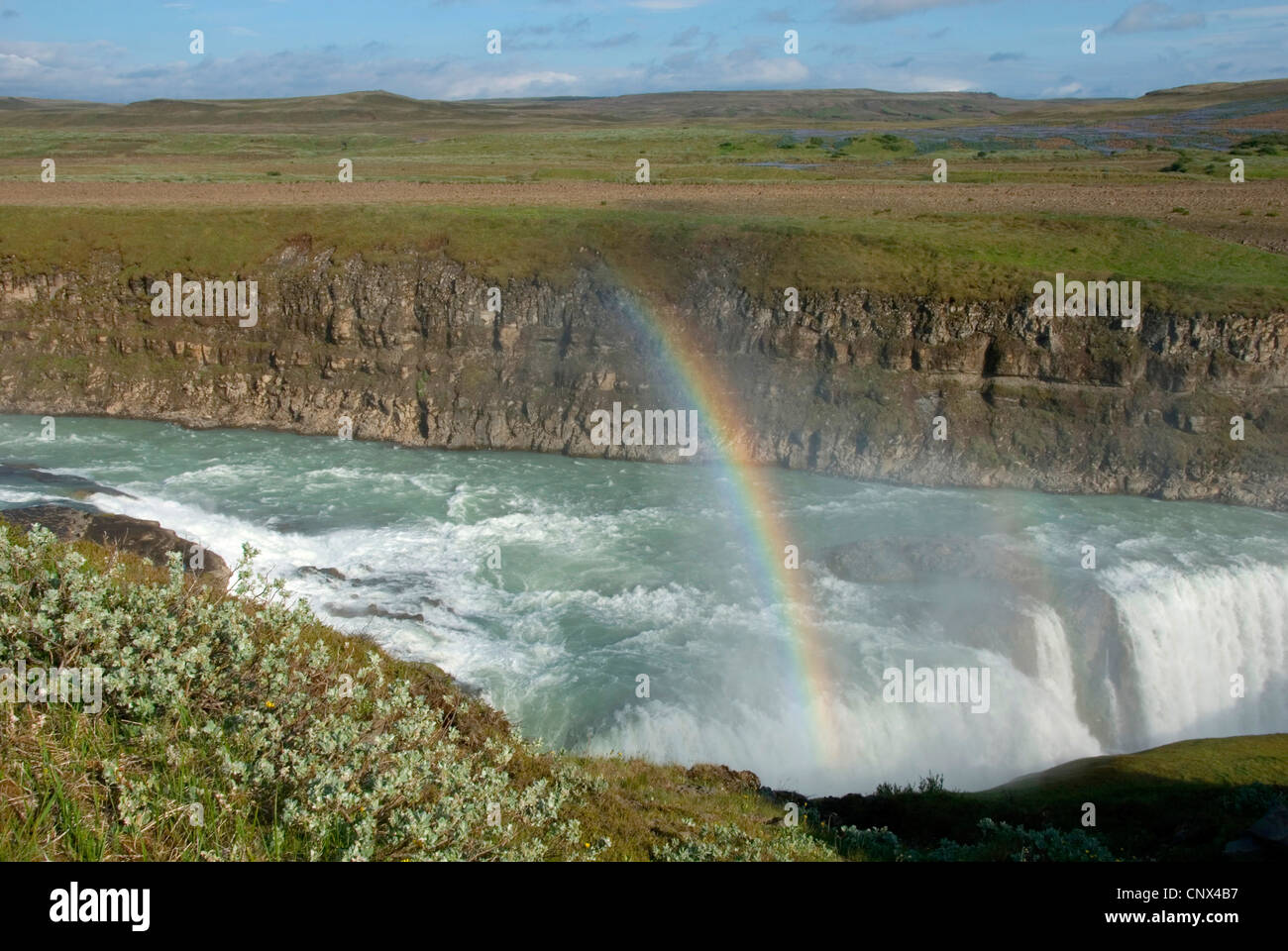 Wasserfall Gullfoss, am Hvita Fluss mit Regenbogen, Island Stockfoto