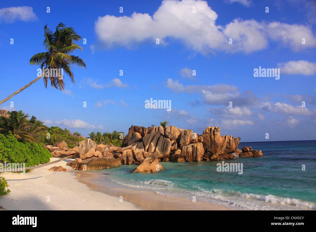 Granit-Bildung am Strand Anse Coco, Seychellen, La Digue Stockfoto