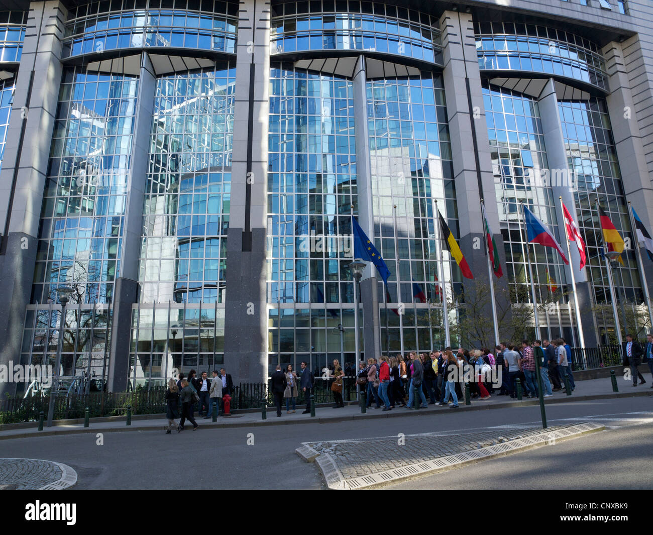 Gruppe von Schülern Besuch im Europäischen Parlament-Gebäude in Brüssel, Belgien Stockfoto