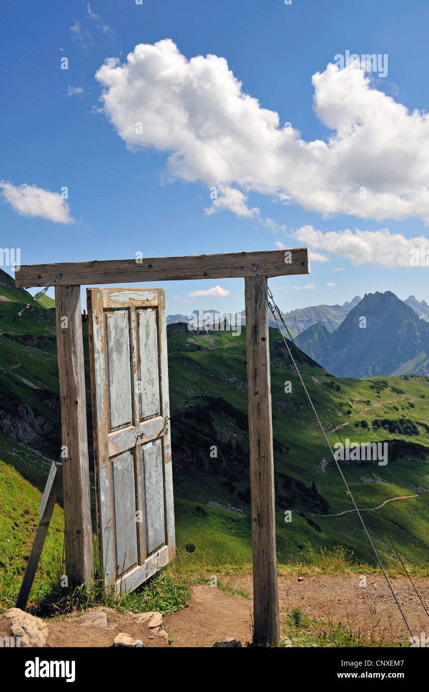Teil des Projekts "Öffnen Sie die Tür in eine andere Welt", Porta Alpinae am Nebelhorn, Deutschland, Bayern, Allgäu, Allgäuer Alpen Stockfoto