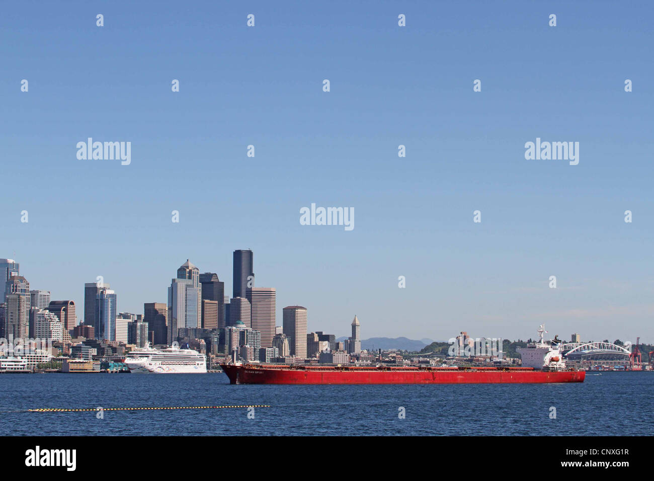 Rot-Tanker im Hafen oder im Hafen von Seattle Stockfoto