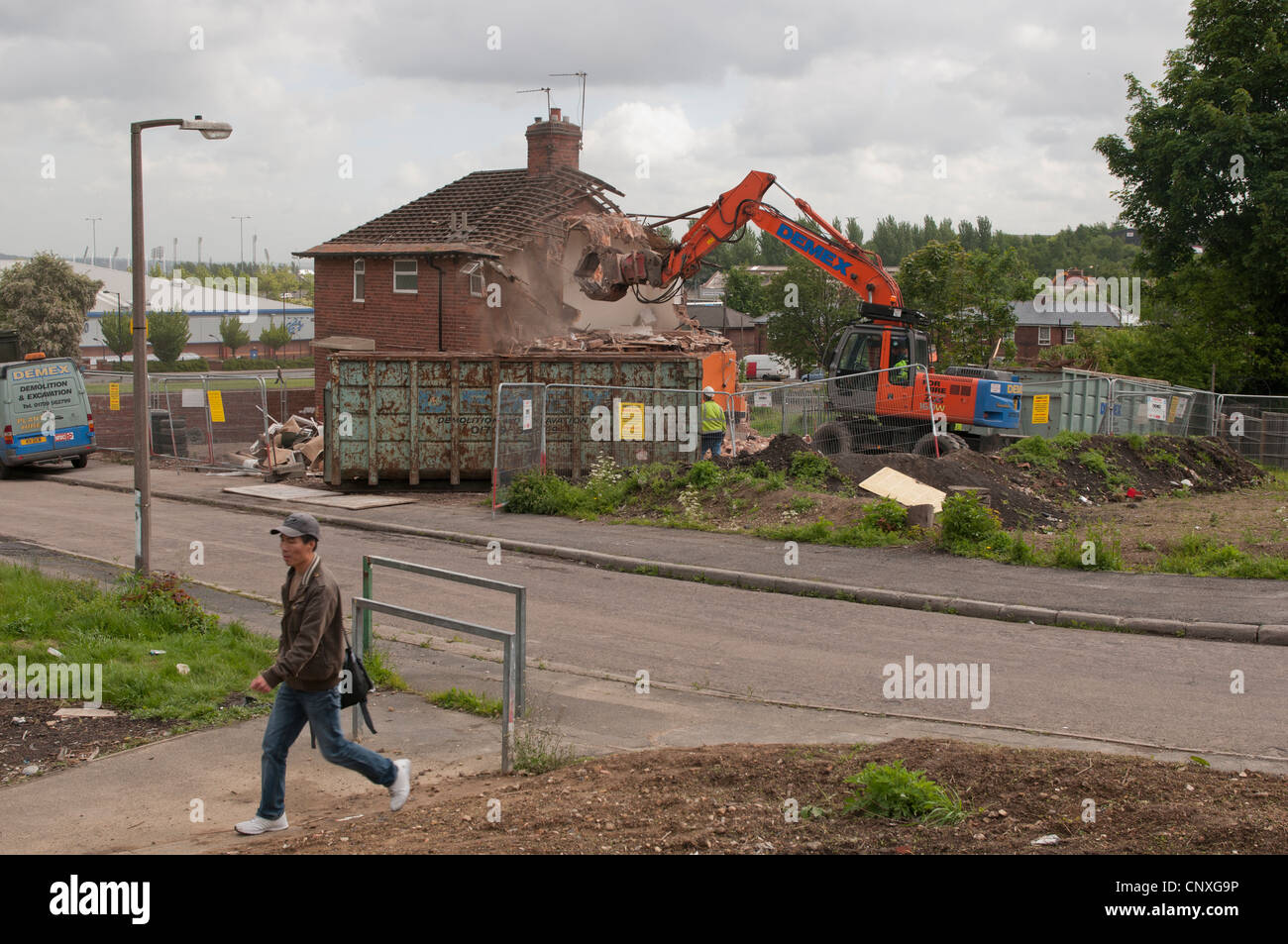 Der Abriss des Rates Häuser auf dem Wybourn Anwesen, Sheffield Stockfoto