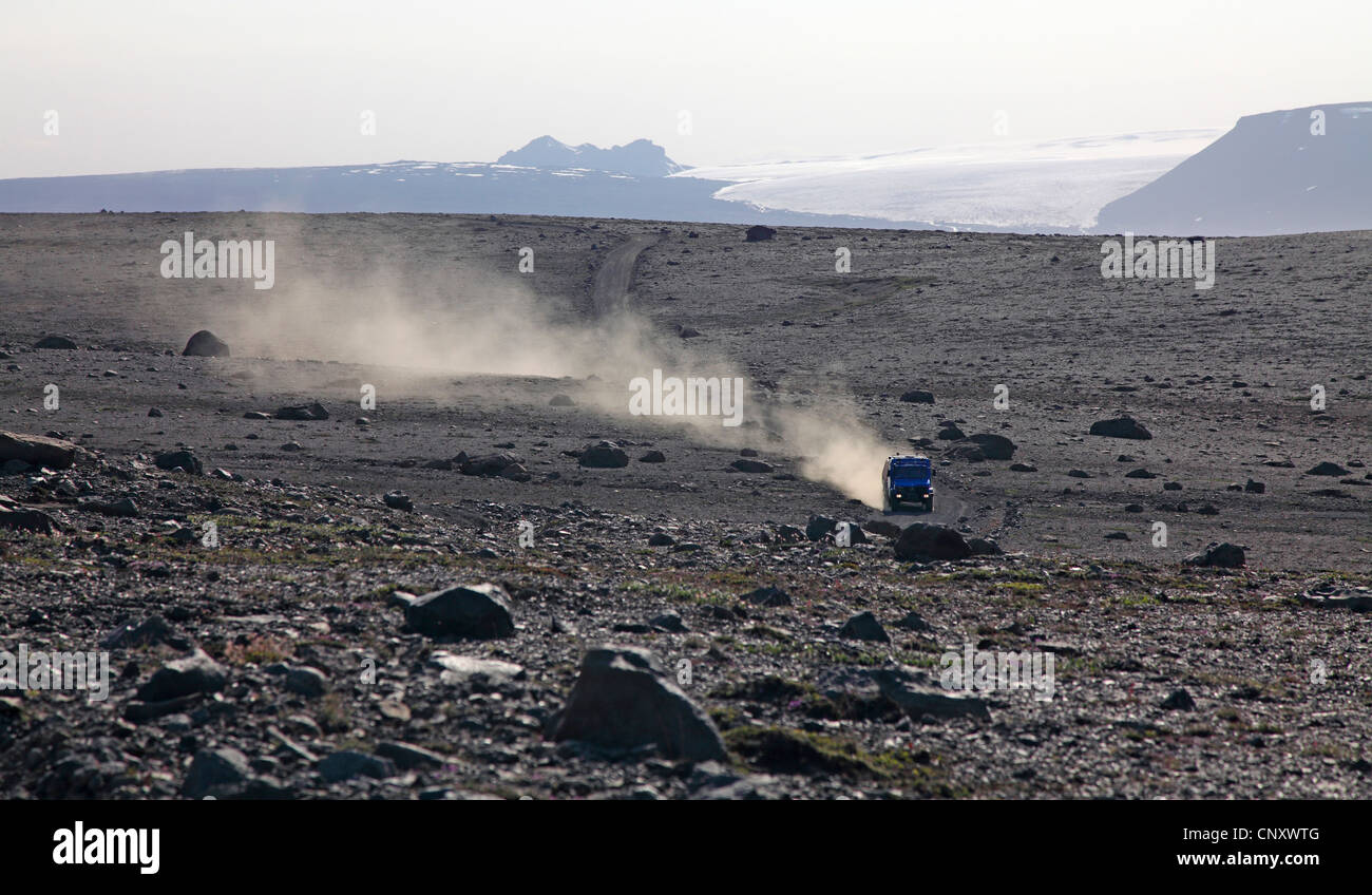 All - Terrain-Fahrzeug unterwegs Kjoelur Highland, Island Stockfoto