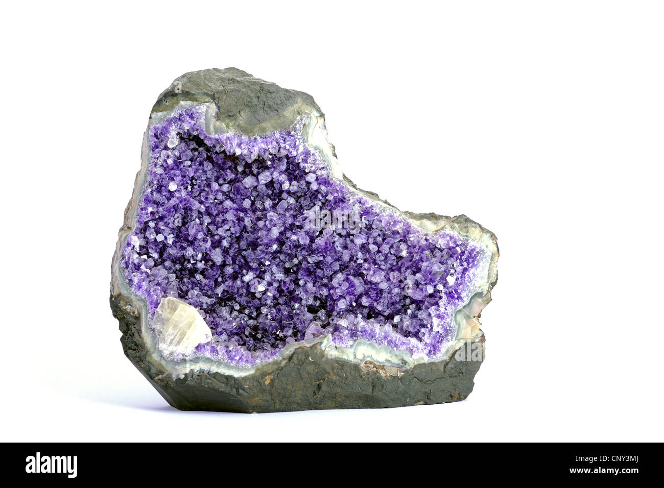 Amethyst, Geode mit Einschlüssen von Calcit, Brasilien Stockfoto