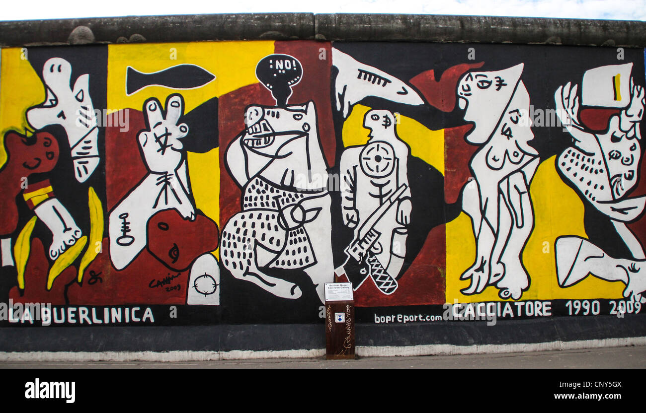 Die East Side Gallery Murales sind der Street-Art in Berlin, auf ihre eigenen berühmten Wand gemalt Stockfoto